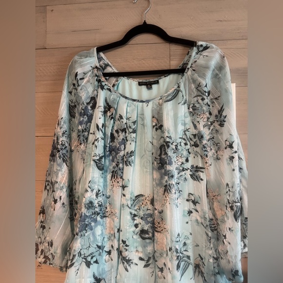 Sara Michelle Light Blue Floral Blouse - Picture 7 of 8